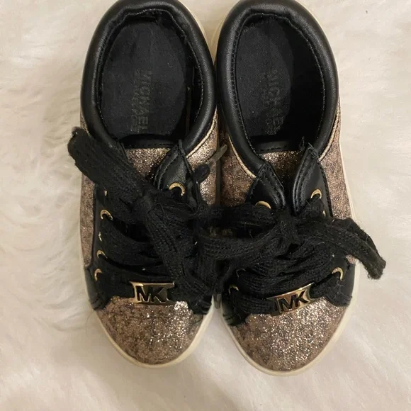 MK shoes - Picture 3 of 6